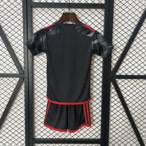 Conjunto Niño Flamengo Tercera Equipacion 2024-2025 dorsal