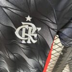 Conjunto Niño Flamengo Tercera Equipacion 2024-2025 logo
