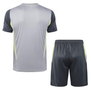 Conjunto de Entrenamiento Atletico Mineiro Gris 2024-2025 parte trasera
