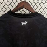 Camiseta Niño Portugal Edición Especial 2023 cuello anterior