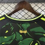 Camiseta Real Madrid Edicion Especial Negro-Verde 2024-2025 cuello anterior