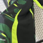 Camiseta Real Madrid Edicion Especial Negro-Verde 2024-2025 lateral