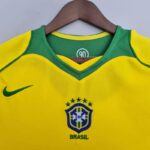 Camiseta Retro Brasil primera equipacion 2004-2006 cuello