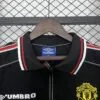Camiseta Retro Manchester United Negro 1998-1999 cuello