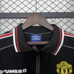 Camiseta Retro Manchester United Negro 1998-1999 cuello