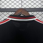 Camiseta Retro Manchester United Negro 1998-1999 cuello anterior