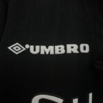 Camiseta Retro Manchester United Negro 1998-1999 logo