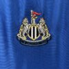 Camiseta Retro Newcastle Segunda equipacion 1998-1999 escudo