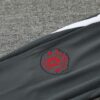 Chandal Manchester United Gris 2024-2025 escudo