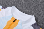 Chandal Real Madrid amarillo 2024-2025 cuello