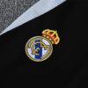 Chandal Real Madrid amarillo 2024-2025 escudo abajo