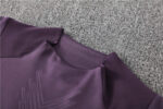 Chandal de Entrenamiento Arsenal Purpura 2024-2025 cuello
