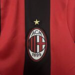 camiseta-ac-milan-primera-equipacion-retro-2003-2004-escudo