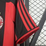 camiseta-ac-milan-primera-equipacion-retro-2003-2004-puño-izquierdo