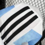 camiseta-argentina-retro-primera-equipacion-2018-2019-hombro