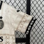 conjunto-niño-ac-milan-especial-edicion-2024-2025-puño-izquierdo