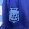 conjunto-niño-argentina-segunda-equipacion-2024-2025-escudo