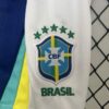 conjunto-niño-brazil-segunda-equipacion-2024-2025-escudo-pantalon