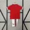 conjunto-niño-manchester-united-primera-equipacion-retro-1998-1999-parte-trasera