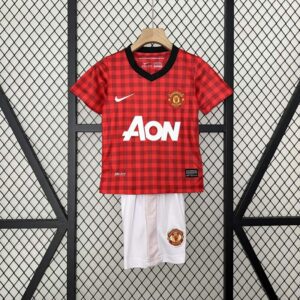 conjunto-niño-manchester-united-primera-equipacion-retro-2012-2013
