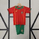 conjunto-niño-portugal-primera-equipacion-2004