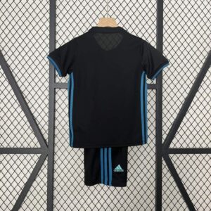 conjunto-niño-real-madrid-segunda-equipacion-retro-2017-2018-parte-trasera