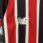 conjunto-niño-sao-paulo-segunda-equipacion-2024-2025-pecho-izquierdo