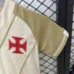 conjunto-niño-vasco-da-gama-tercera-equipacion-2024-2025-pecho