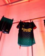 Camiseta-ac-milan-cuarta-equipacion-off-white-2024-2025-camiseta