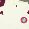 Chandal Bayern Munich Crema 2024-2025 pecho
