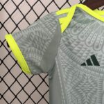 body-de-bebe-mexico-segunda-equipacion-2024-2025-puño-derecho