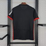 camiseta-Eintracht-Frankfurt-segunda-equipacion-2024-2025-parte-trasera