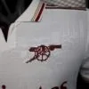 camiseta-arsenal-tercera-equipacion-version-jugador-2025-2026-escudo
