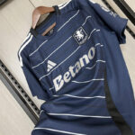 camiseta-aston-villa-tercera-equipacion-2024-2025-axila