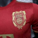 camiseta-bayern-munich-edicion-especial-125-años-2025-2026-escudo