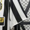camiseta-juventus-primera-equipacion-retro-2003-2004-puño-izquierdo