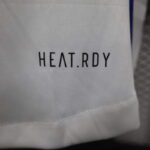 camiseta-lyon-primera-equipacion-version-jugador-2024-2025-pretina