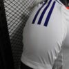 camiseta-lyon-primera-equipacion-version-jugador-2024-2025-puño-derecho