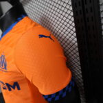 camiseta-marsella-tercera-equipacion-versión-jugador-2024-2025-puño-izquierdo