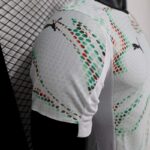 camiseta-portugal-segunda-equipacion-version-jugador-2025-2026-puño-derecho