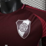 camiseta-river-plate-segunda-equipacion-version-jugador-2024-2025-escudo