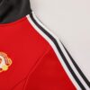 chandal-manchester-united-rojo-2024-2025-hombro