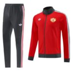 chandal-manchester-united-rojo-2024-2025-lateral