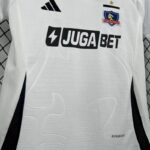 conjunto-niño-colo-colo-primera-equipacion-2025-2026-frontal