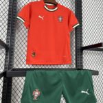 conjunto-niño-portugal-primera-equipacion-2025-2026-frontal