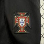 conjunto-niño-portugal-segunda-equipacion-2024-escudo-pantalon-corto