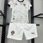 conjunto-niño-portugal-segunda-equipacion-2025-2026-frontal