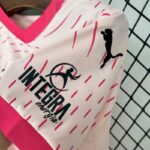 conjunto-niño-sporting-gijon-tercera-equipacion-2024-2025-puño-izquierdo