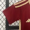 conjunto-niño-venezuela-primera-equipacion-2024-2025-puño-derecho