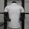 Camiseta-bayern-de-munich-125-aniversario-version-jugador-blanco-2025-2026-parte-trasera